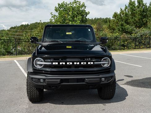 New 2025 Ford Bronco Outer Banks w/ Sasquatch Package image 2