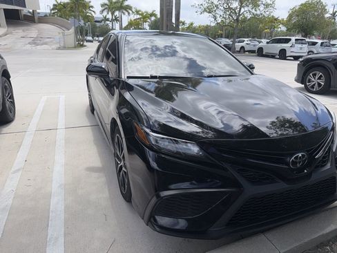 Used 2024 Toyota Camry SE FWD image 9