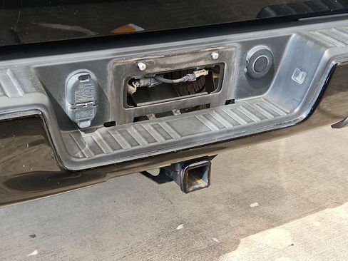 Used 2021 Chevrolet Colorado LT w/ LT Convenience Package image 7