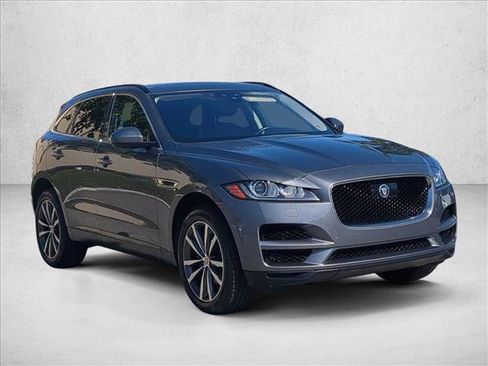 Used 2019 Jaguar F-PACE Prestige image 3