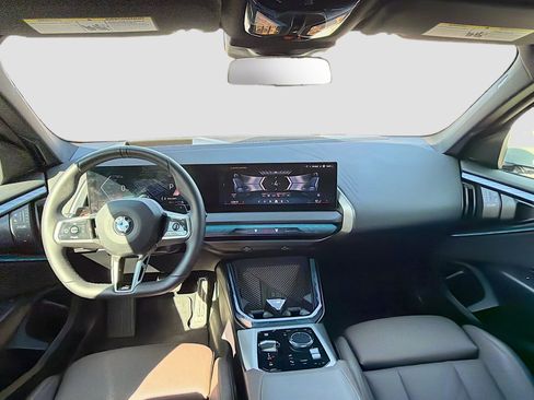 Used 2025 BMW X3 xDrive30i image 16