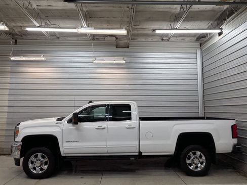 Used 2017 GMC Sierra 3500 SLE w/ SLE Fleet Preferred Package AWD/4WD image 8