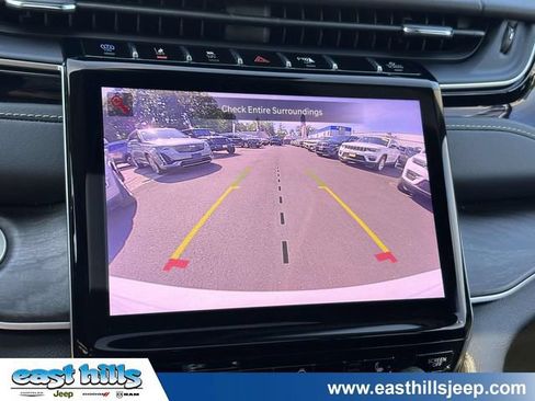 Used 2023 Jeep Grand Cherokee 4WD 4xe image 38
