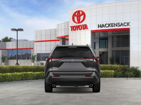 Used 2025 Toyota RAV4 XLE Premium image 8