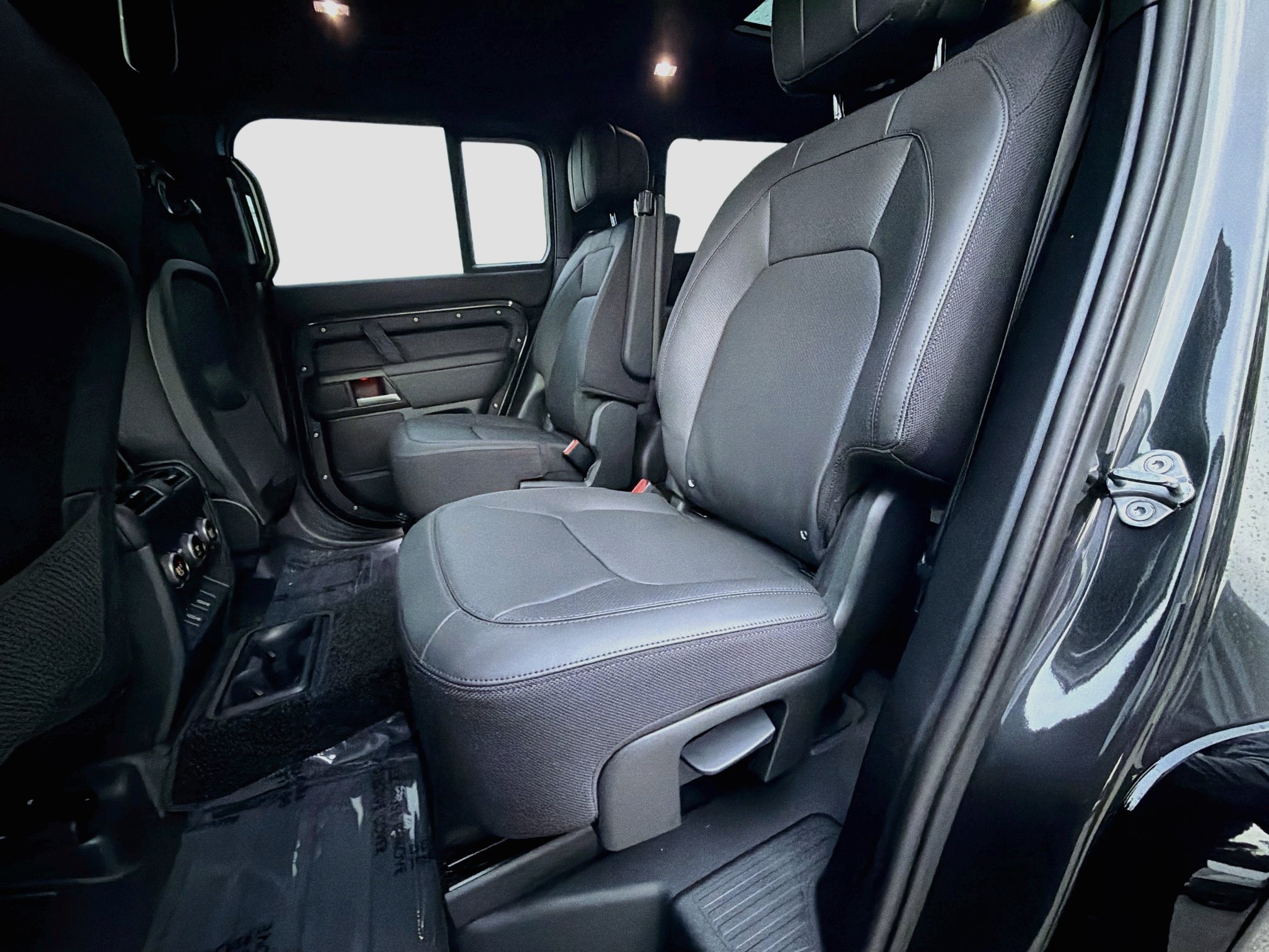 New 2026 Land Rover Defender 130 V8 AWD/4WD image 22