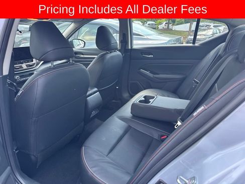 Used 2025 Nissan Altima 2.5 SR w/ SR Premium Package FWD image 10