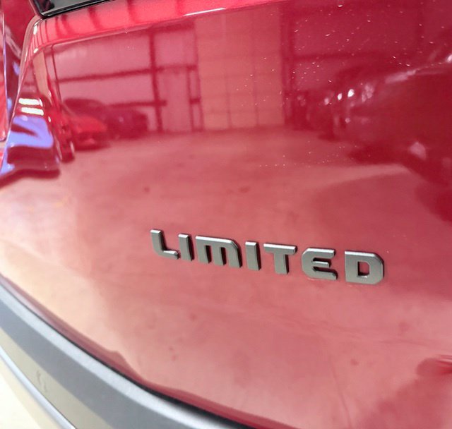 Used 2026 Jeep Cherokee Limited AWD/4WD image 35