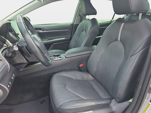 Used 2021 Toyota Camry XSE FWD image 14