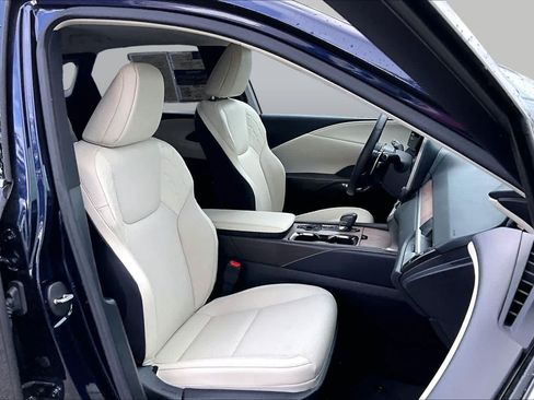 Used 2024 Lexus RX 350 Premium w/ Accessory Package (Z1) FWD image 9