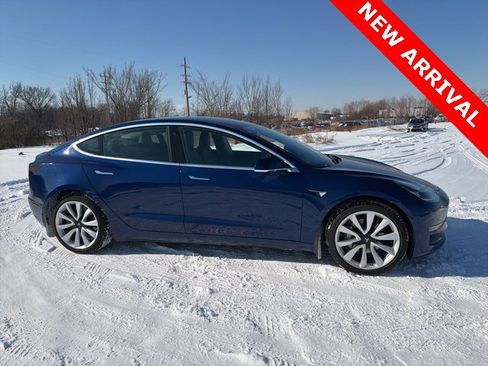 Used 2020 Tesla Model 3 Standard Range Plus image 2