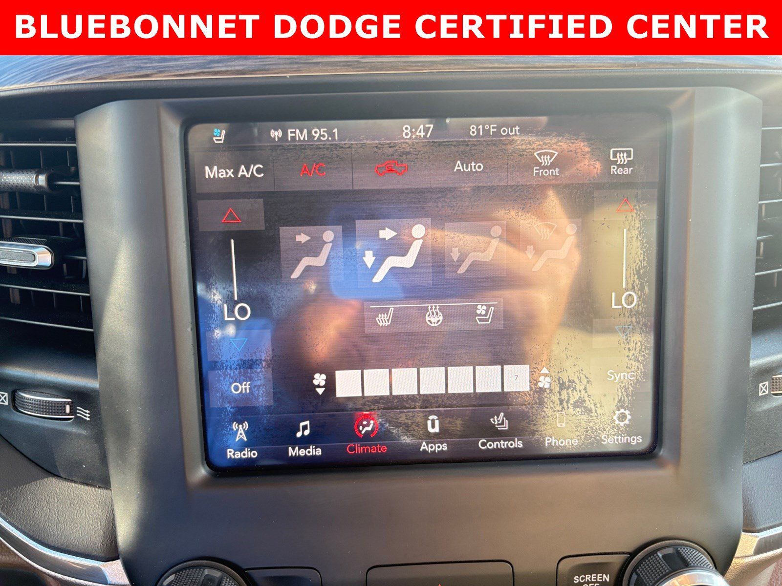 Used 2019 RAM 1500 Laramie w/ Off Road Group AWD/4WD image 17