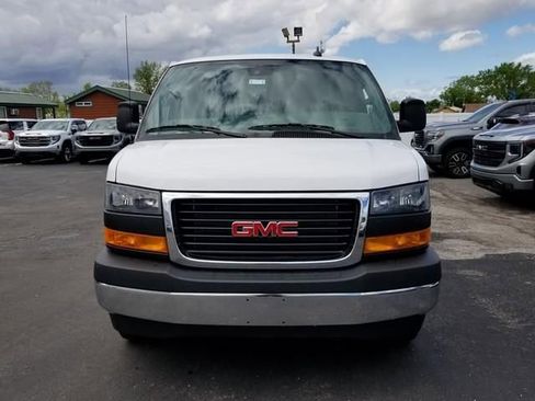 New 2026 GMC Savana 3500 LT RWD image 3