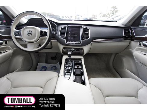 Used 2016 Volvo XC90 T6 Momentum w/ Momentum Plus Package image 10