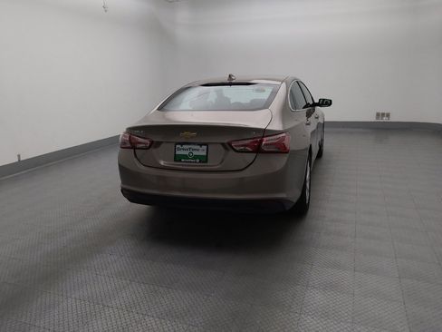 Used 2022 Chevrolet Malibu LT FWD image 7