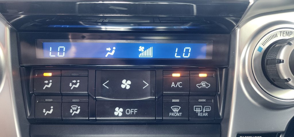 Used 2024 Toyota 4Runner Limited RWD image 36