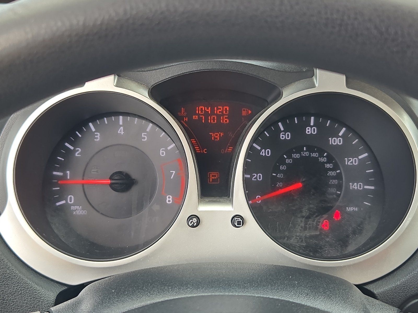 Used 2014 Nissan Juke S FWD image 21