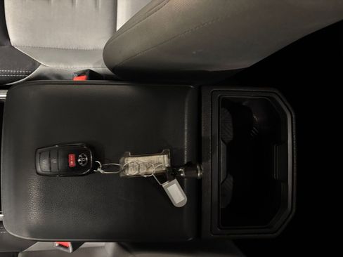 Used 2025 Toyota Tacoma TRD Off-Road image 22