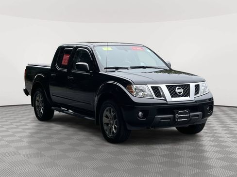 Used 2020 Nissan Frontier SV AWD/4WD image 3