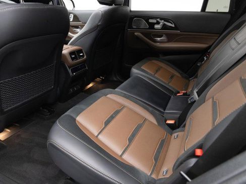 Used 2024 Mercedes-Benz GLS 63 AMG 4MATIC image 38