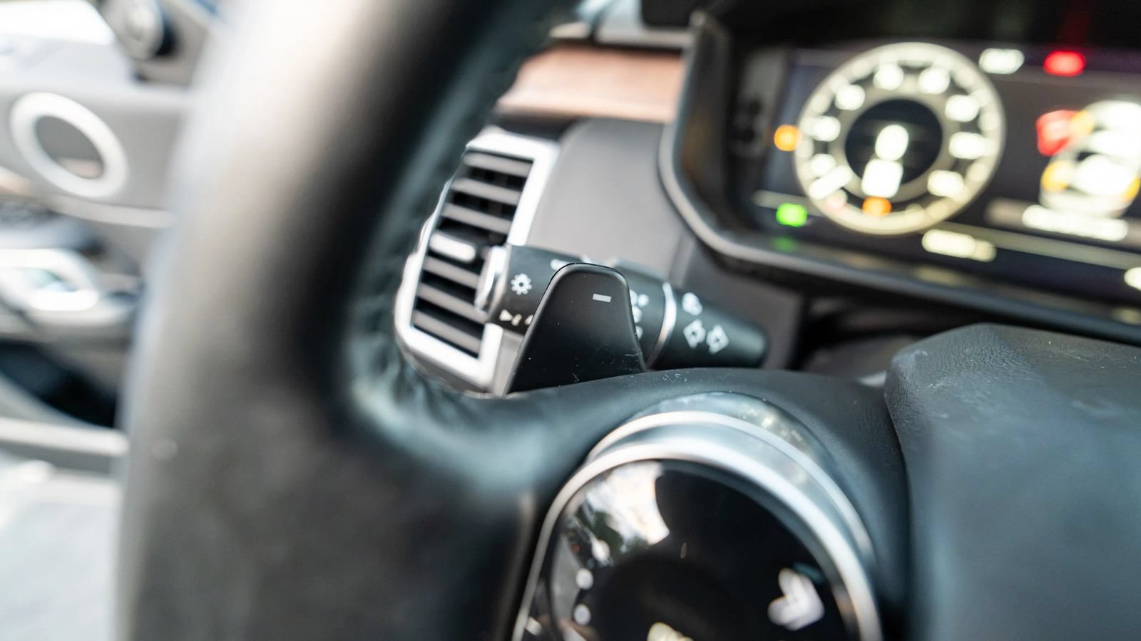 Used 2020 Land Rover Discovery HSE AWD/4WD image 55