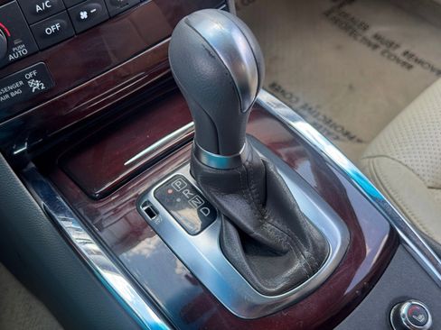 Used 2011 INFINITI G37 Journey w/ Premium Pkg image 31