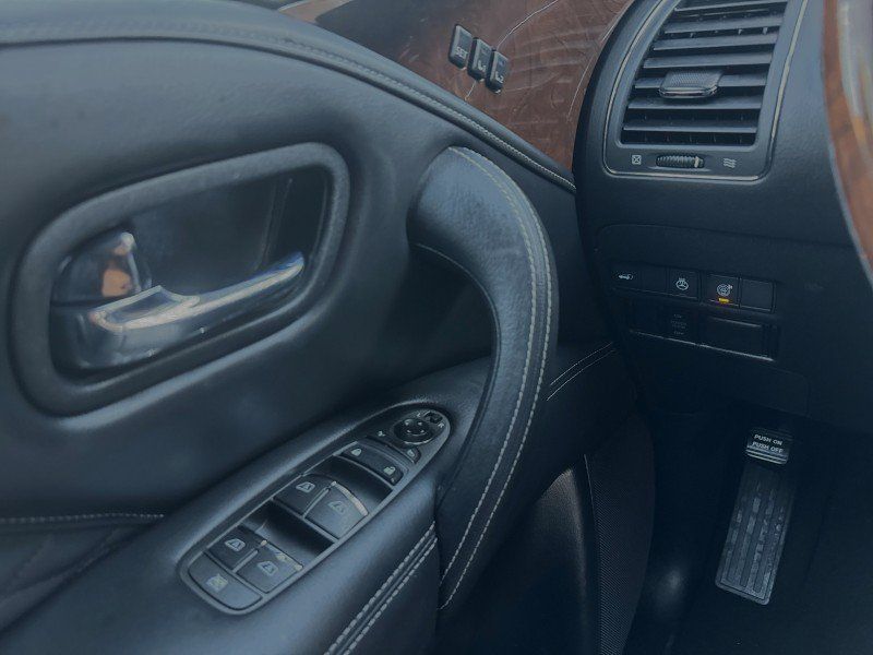Used 2018 INFINITI QX80 4WD w/ Deluxe Technology Package image 12