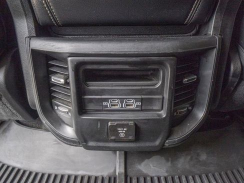Used 2022 RAM 1500 Laramie AWD/4WD image 19