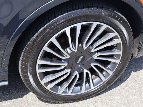 Used 2020 Lincoln Corsair Reserve w/ Equipment Group 202A AWD/4WD image 29