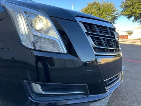 Used 2017 Cadillac XTS Sedan 4D image 36
