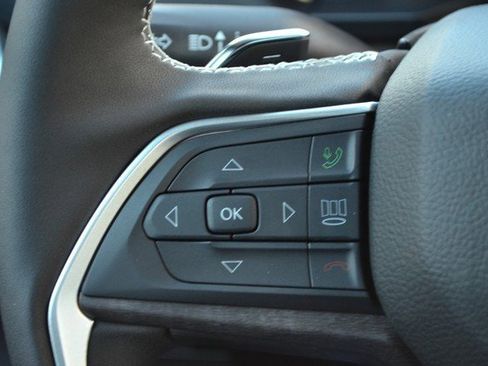 New 2025 Jeep Grand Cherokee L Limited w/ Luxury Tech Group II image 17