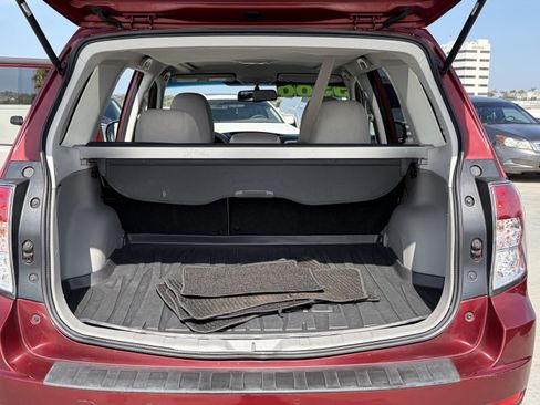 Used 2012 Subaru Forester 2.5X Premium w/ All-Weather Pkg AWD/4WD image 21