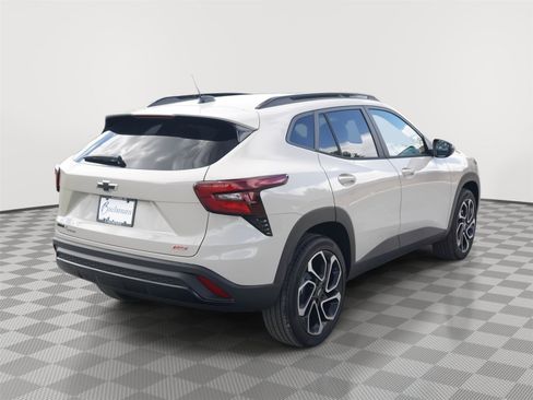 New 2026 Chevrolet Trax RS FWD image 3