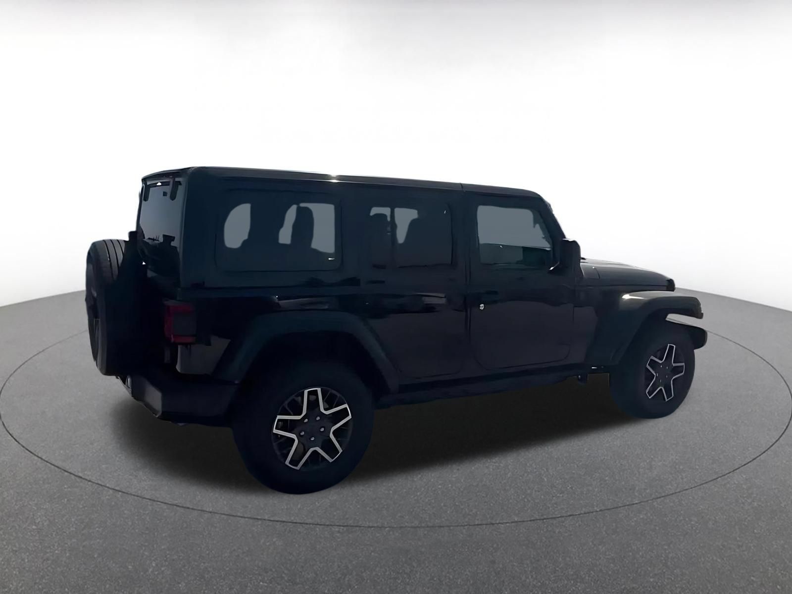 Used 2025 Jeep Wrangler Unlimited Sahara AWD/4WD image 10