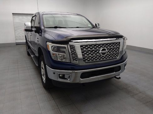 Used 2017 Nissan Titan SL RWD image 14