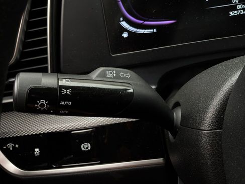 Used 2025 Kia Sportage LX image 33