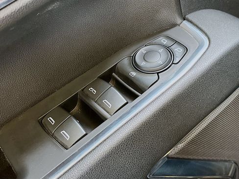 Used 2024 Chevrolet Silverado 1500 LT AWD/4WD image 18