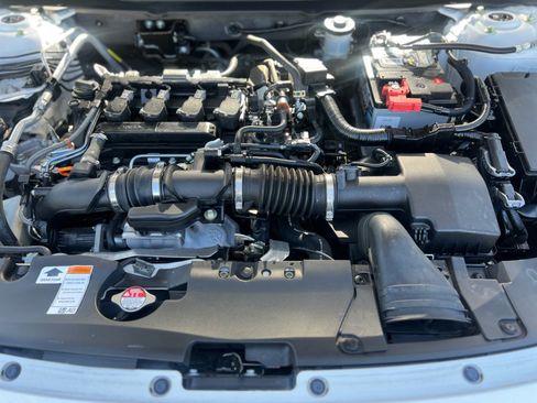 Used 2021 Honda Accord Sport image 9