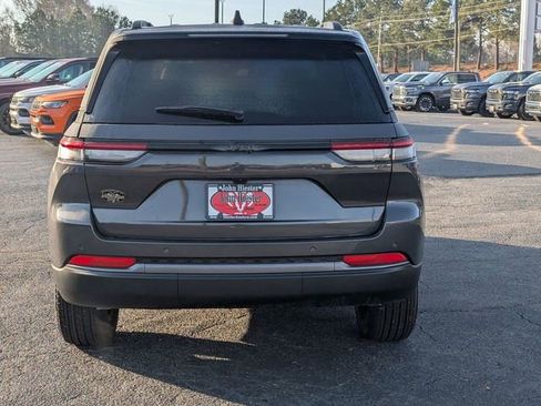 New 2026 Jeep Grand Cherokee Altitude image 6