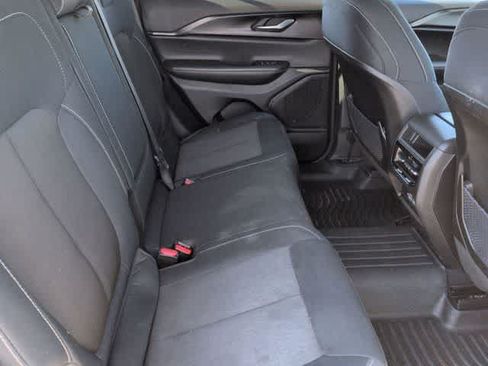 Used 2023 Jeep Grand Cherokee Laredo AWD/4WD image 20
