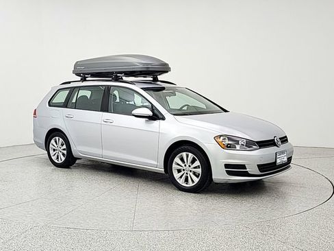 Used 2017 Volkswagen Golf S AWD/4WD image 3