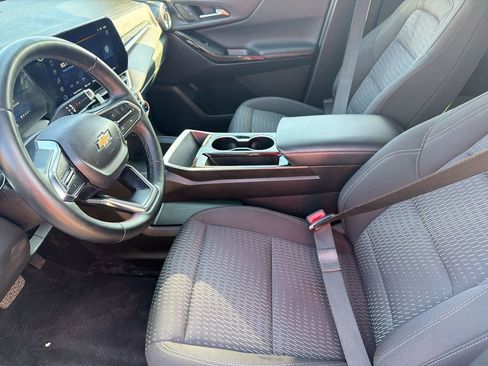 Used 2025 Chevrolet Equinox LT image 18