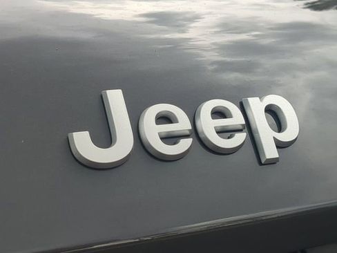 Used 2025 Jeep Grand Cherokee L Laredo w/ Luxury Tech Group I AWD/4WD image 13
