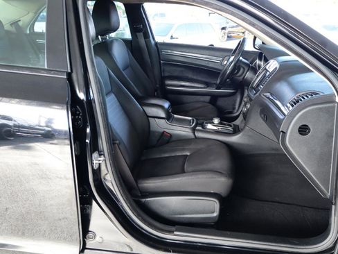 Used 2019 Chrysler 300 Touring w/ Sport Appearance Package RWD image 34