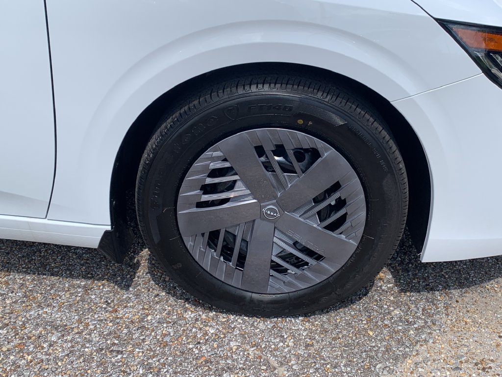 New 2027 Nissan Sentra SV FWD image 6