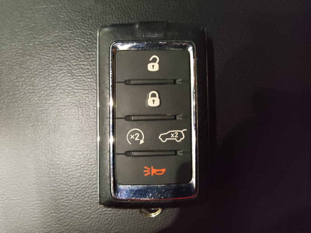 Used 2023 Jeep Grand Cherokee Altitude RWD image 32