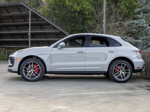 New 2026 Porsche Macan S image 2