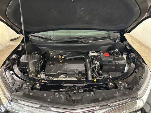 Used 2025 Chevrolet Equinox LT w/ Convenience Package II image 40