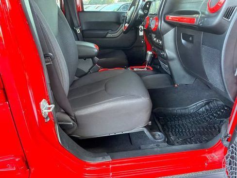 Used 2017 Jeep Wrangler Unlimited Sport AWD/4WD image 13