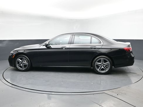 Used 2022 Mercedes-Benz E 350 4MATIC Sedan image 4