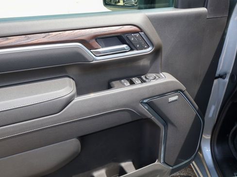 New 2026 GMC Sierra 2500 SLT w/ SLT Convenience Package AWD/4WD image 10